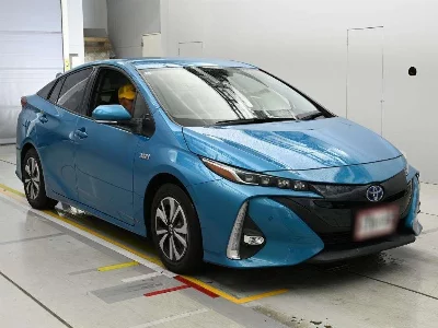 Toyota Prius PHV