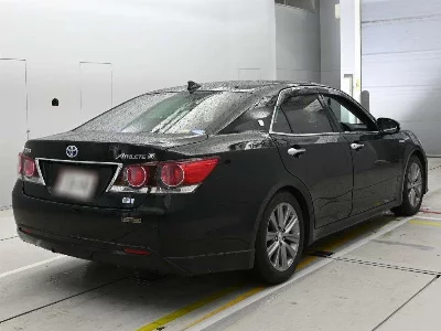 Toyota CROWN HYBRID