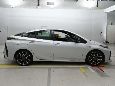 TOYOTA PRIUS PHV