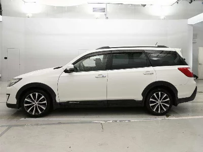 Subaru Exiga Crossover 7