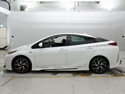 Toyota Prius PHV