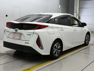 Toyota Prius PHV