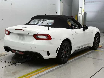 Abarth 124 Spider