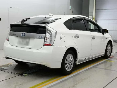 Toyota Prius PHV