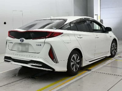 Toyota Prius PHV