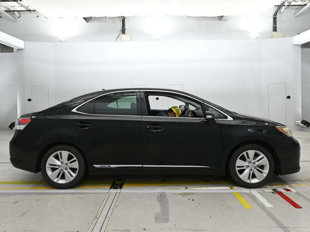 Lexus HS250h  с аукциона в Японии