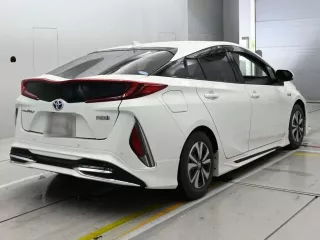Toyota Prius PHV