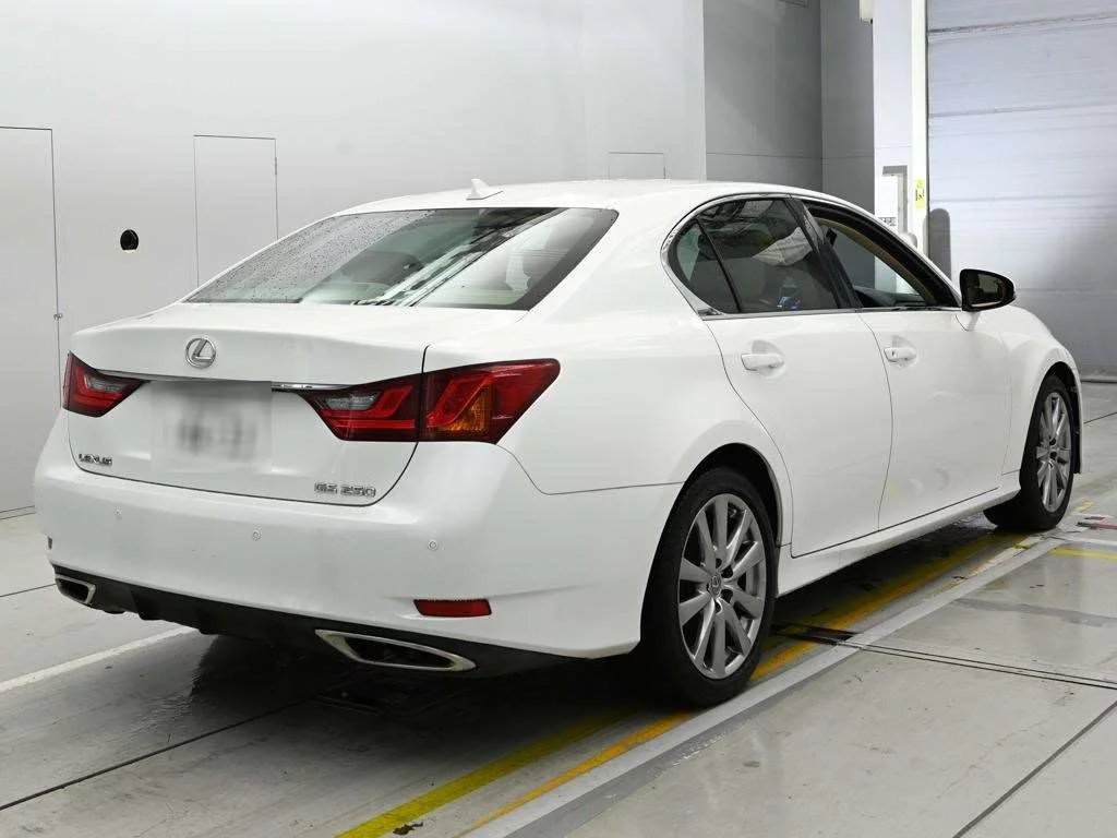 Lexus GS  с аукциона в Японии