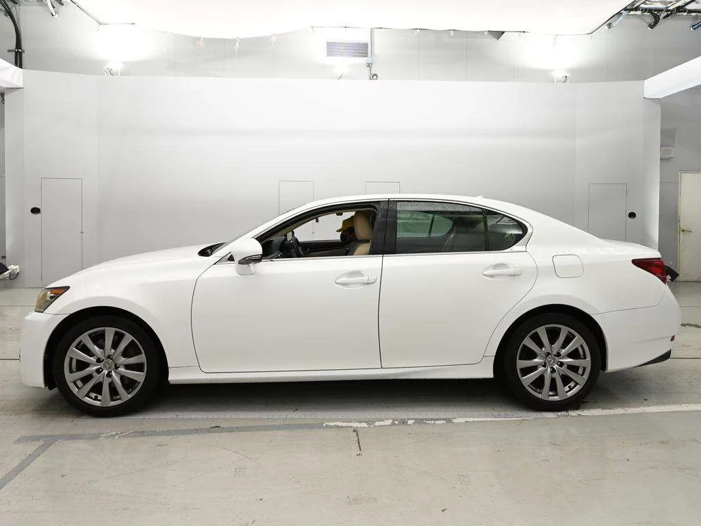 Lexus GS  с аукциона в Японии
