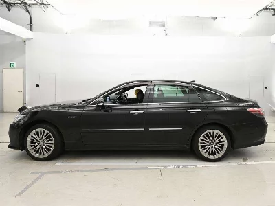 Toyota CROWN HYBRID