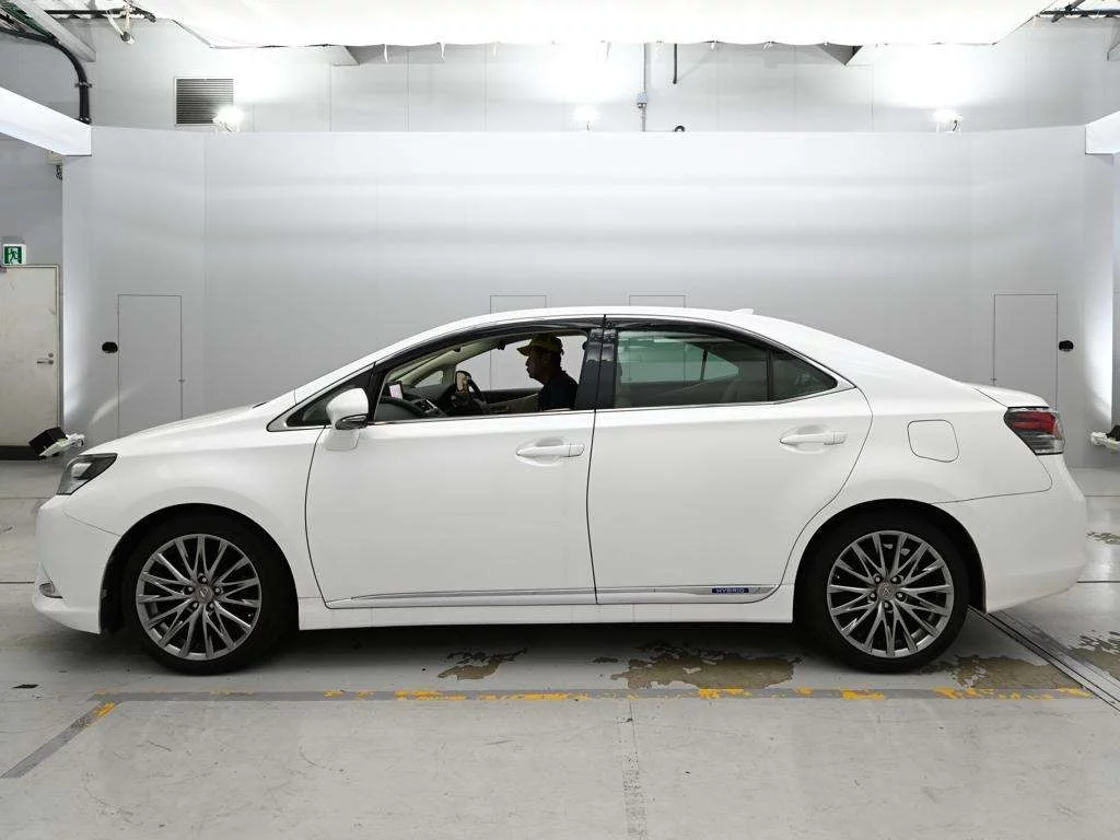 Lexus HS250h  с аукциона в Японии