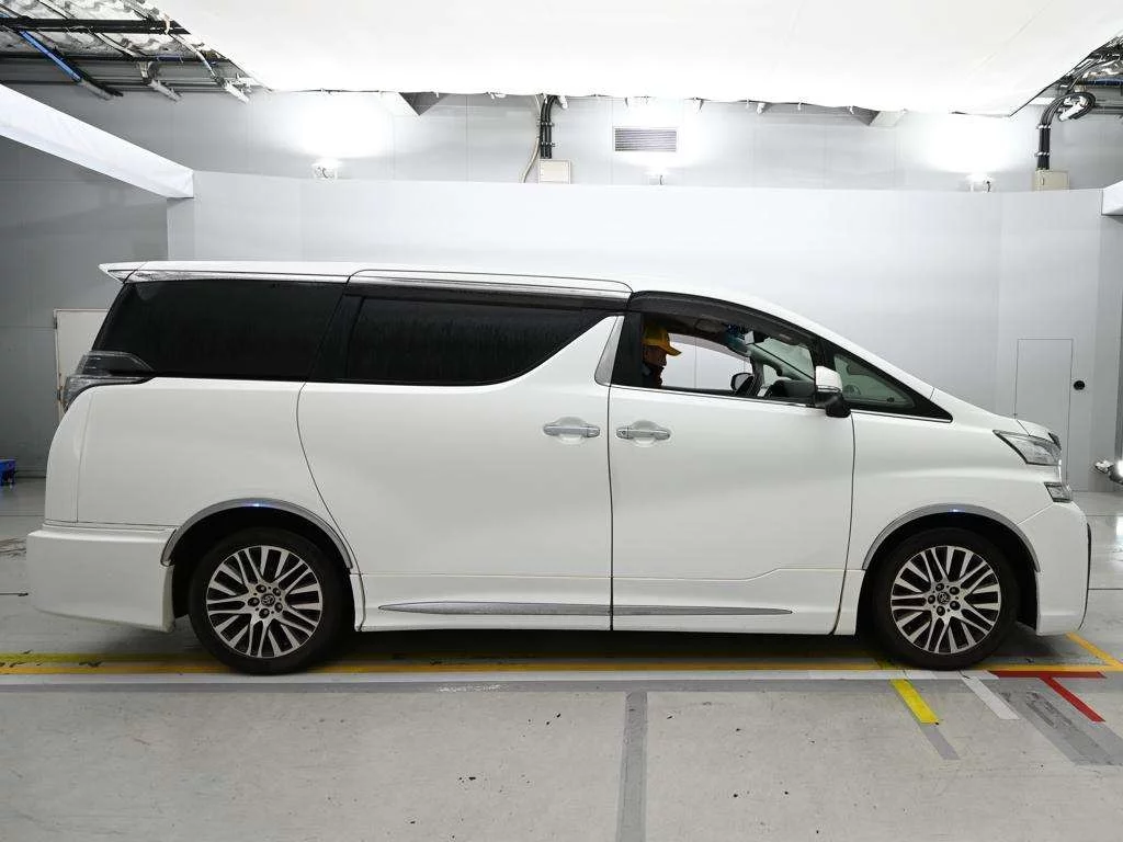 Toyota Vellfire  с аукциона в Японии