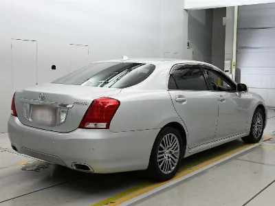 Toyota CROWN MAJESTA