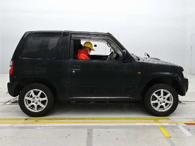 Nissan Kix