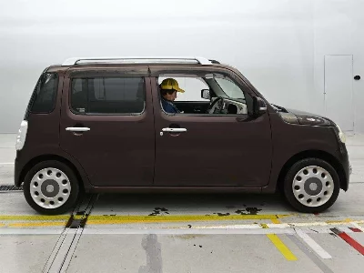 Daihatsu Mira Cocoa