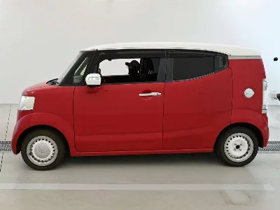 Honda N-Box Slash