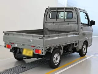 Nissan NT100 Clipper