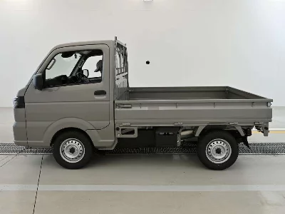 Nissan NT100 Clipper