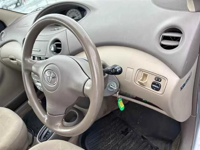 Toyota Platz  с аукциона в Японии