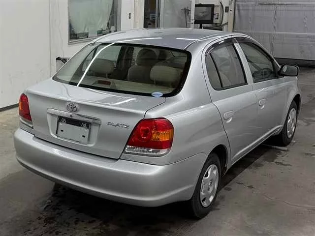 Toyota Platz  с аукциона в Японии