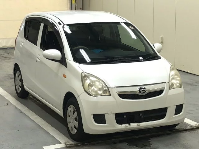 Daihatsu Mira  с аукциона в Японии