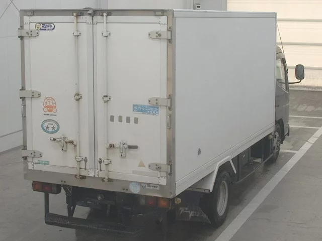 Mitsubishi Fuso Canter  с аукциона в Японии