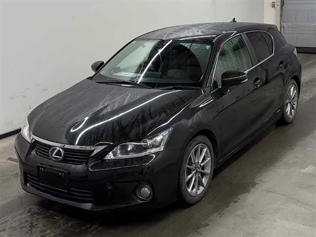 Lexus CT200h  с аукциона в Японии