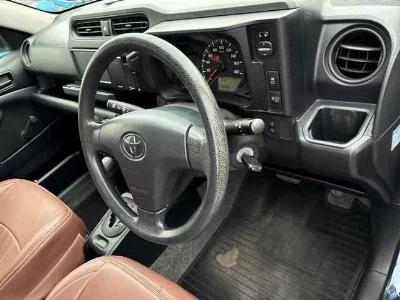Toyota SUCCEED VAN