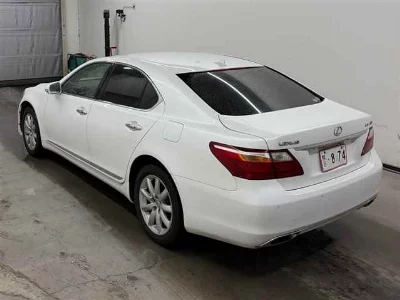 Lexus LS460L
