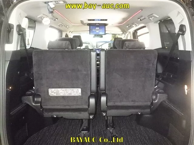 Toyota Vellfire  с аукциона в Японии