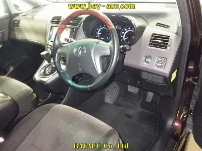 Toyota Mark X Zio