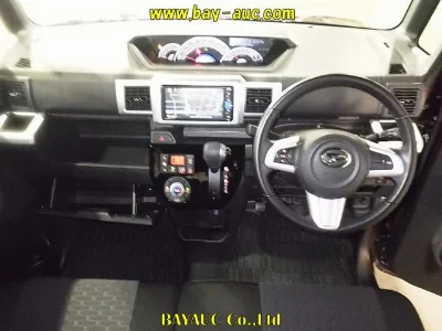 DAIHATSU WAKE