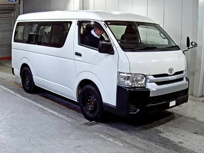 TOYOTA HIACE WAGON