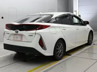 Toyota Prius PHV
