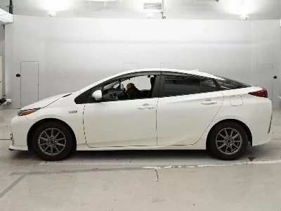 Toyota Prius PHV