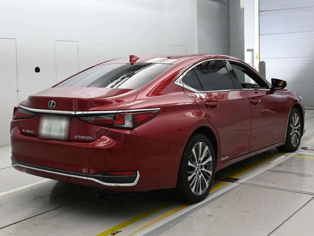 Lexus ES300h  с аукциона в Японии