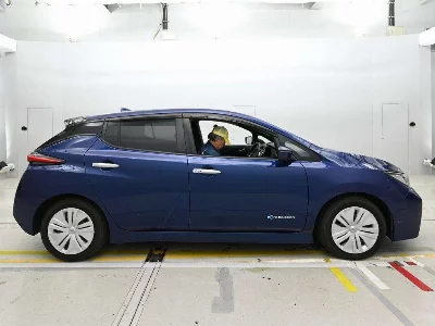 NISSAN LEAF