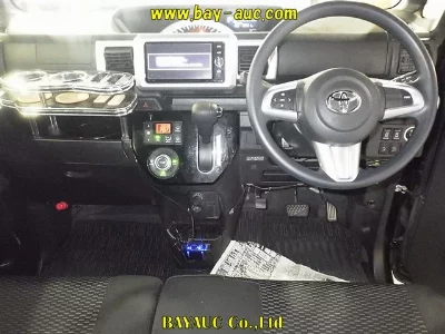 Toyota Pixis Mega