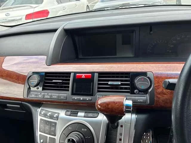 Honda Elysion  с аукциона в Японии