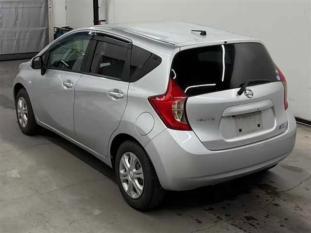 Nissan Note  с аукциона в Японии