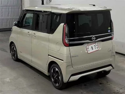 NISSAN ROOX