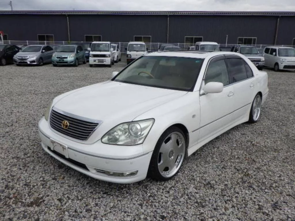 Toyota Celsior  с аукциона в Японии