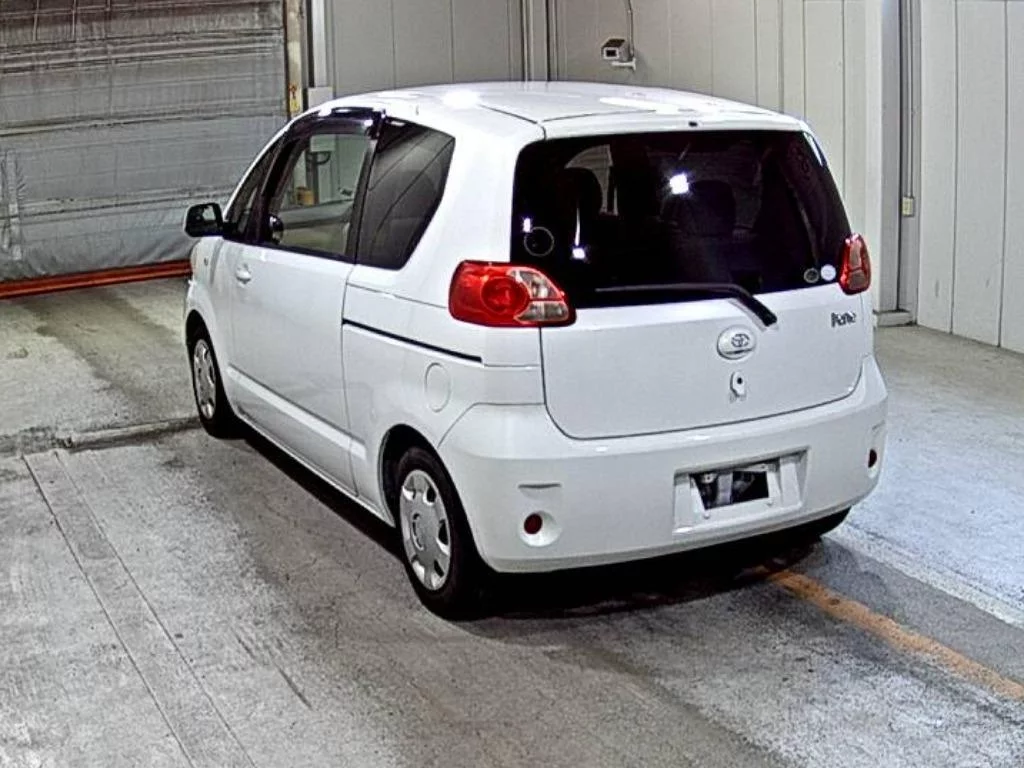 Toyota Porte  с аукциона в Японии