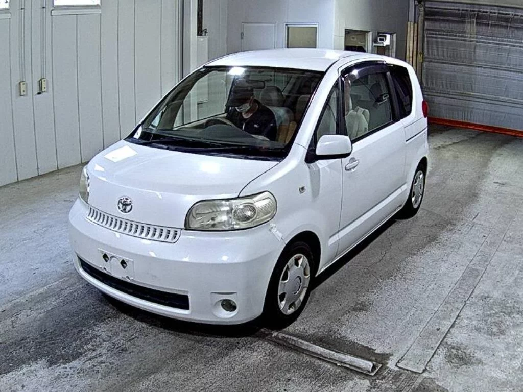Toyota Porte  с аукциона в Японии