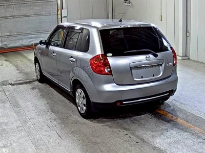 Mazda Verisa