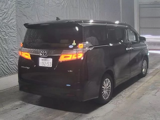 Toyota Vellfire  с аукциона в Японии