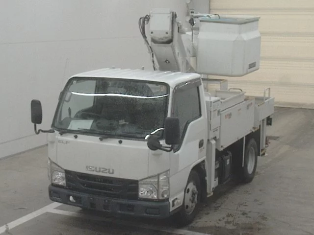 Isuzu Elf  с аукциона в Японии