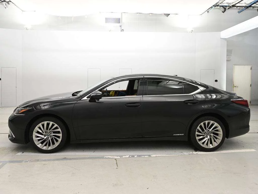 Lexus ES300h  с аукциона в Японии