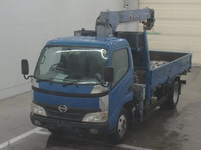 Hino Dutro  с аукциона в Японии