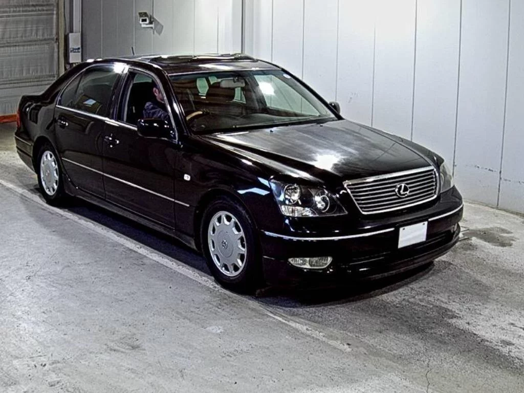 Toyota Celsior  с аукциона в Японии